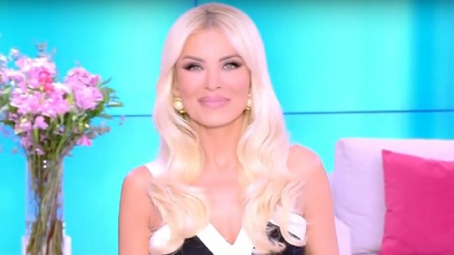 Κατερίνα Καινούργιου: &quot;Πρέπει να πάω να τα βγάλω όλα και να ξαναγίνω φυσικιά&quot;