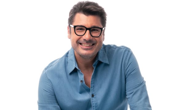 To OPEN ανακοίνωσε τον Λάμπρο Κωνσταντάρα, 15 λεπτά μετά το φινάλε του από τον ΣΚΑΪ