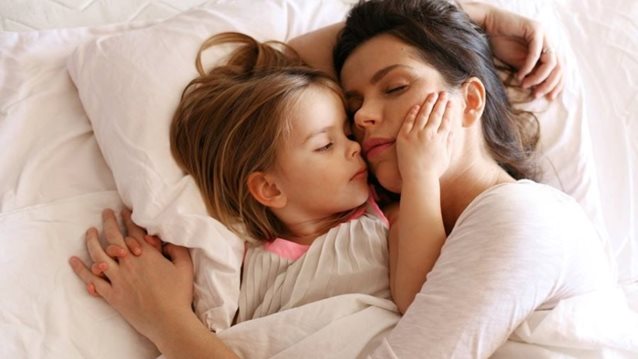 MamaPost by The Mamagers: «Με ποιο τρόπο επωφελούνται οι γονείς από τη συγκοίμηση»