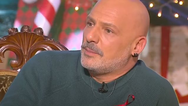 Ο Νίκος Μουτσινάς σε μία συγκινητική αναφορά στη μητέρα του: "Ήθελα να την πάρω ένα τηλέφωνο, δεν τα κατάφερα"