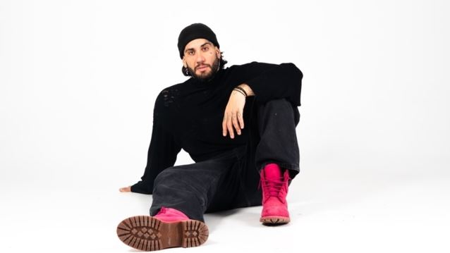 Ο Mente Fuerte παρουσιάζει το &quot;συμπαντικό&quot; του πρότζεκτ από τη Minos EMI