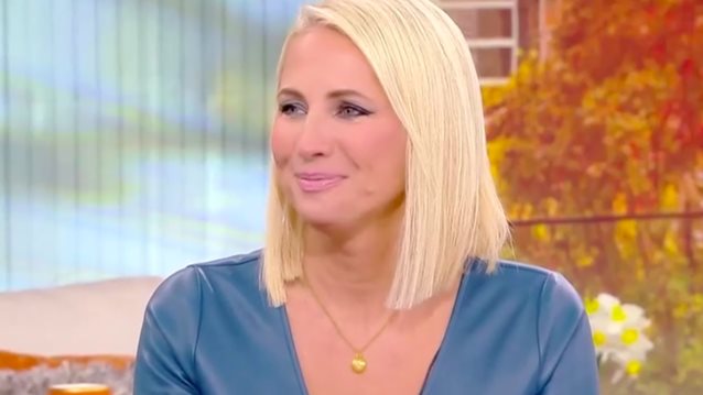 Ατάκα όλο νόημα από την Κατερίνα Παπακωστοπούλου: &quot;Ζω έναν καινούργιο έρωτα και με αναγκάζεις να μιλάω για τους πρώην&quot;