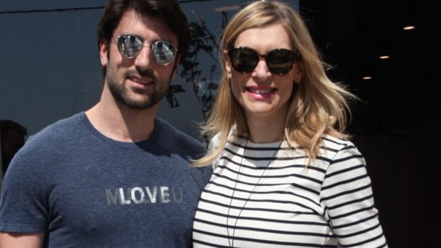 Ζέτα Δούκα: Η έξοδος από το μαιευτήριο: Με τον Μιχάλη Χατζαντωνά στο πλευρό της