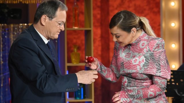 Νύχτα στάσου | Η Μελίνα Ασλανίδου και ο Χρήστος Νικολόπουλος γιορτάζουν την Ανάσταση με ιδιαίτερους καλεσμένους