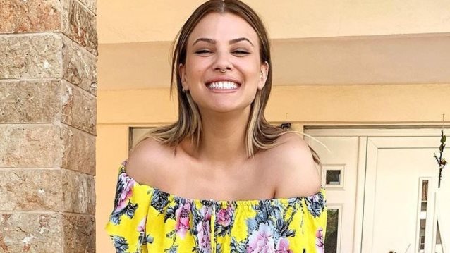 Η Λάουρα Νάργες άλλαξε ξανά τα μαλλιά της