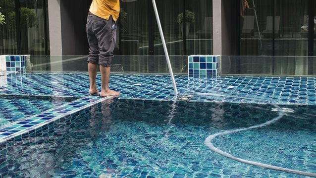 Μην βουτήξεις ξανά σε πισίνα εάν πρώτα δεν διαβάσεις αυτό
: Τι έδειξε η τελευταία έρευνα για την ασφάλεια και οι αναλύσεις του νερού;