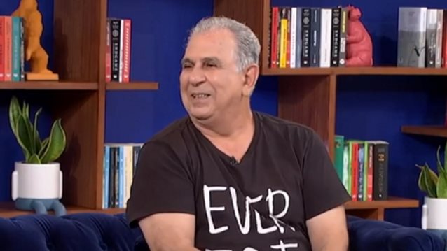 Κώστας Κάζακας: &quot;Η Ελισάβετ Κωνσταντινίδου δυσκολεύεται στις ερωτικές σκηνές. Εάν δεν ήμουν εγώ δεν θα φιλιόταν καθόλου&quot;