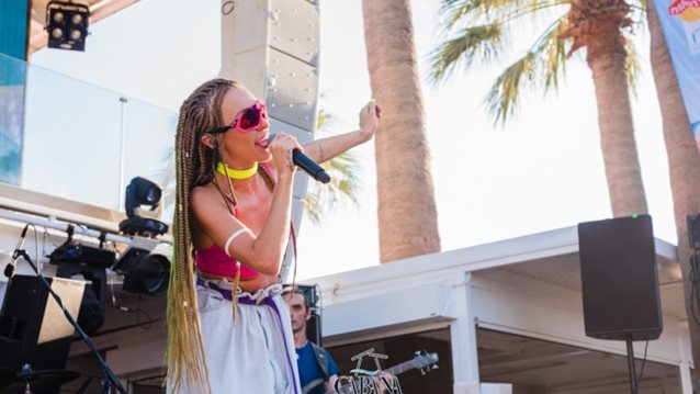 Τάμτα: Ταξιδεύει στην Ελλάδα μαζί με το Carroten!