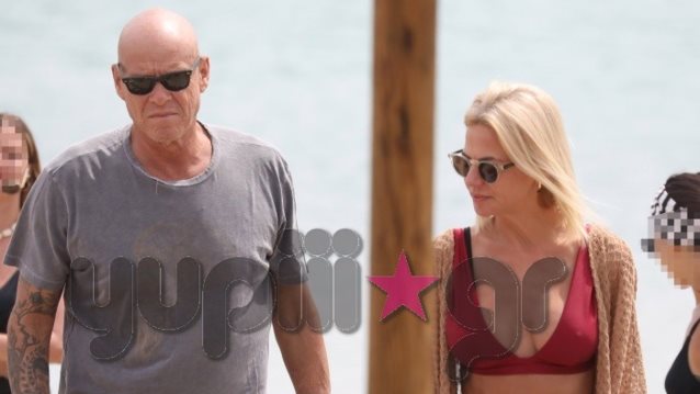 Τζώνη Καλημέρης &amp; Χριστίνα Κοντοβά: Χαλαρές στιγμές στη Μύκονο! Όλες οι φωτογραφίες