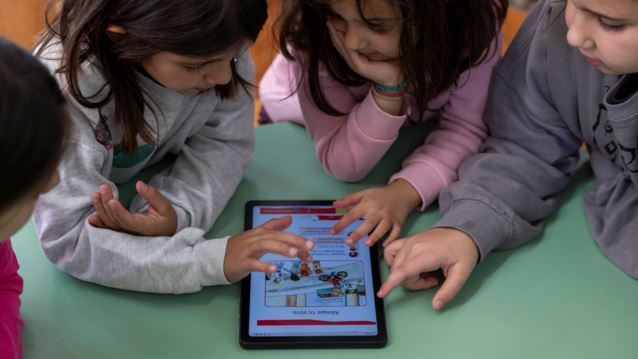 Η COSMOTE TELEKOM βάζει σε νέα εποχή συνδεσιμότητας σε όλα τα δυσπρόσιτα σχολεία της χώρας με δωρεάν γρήγορο ίντερνετ