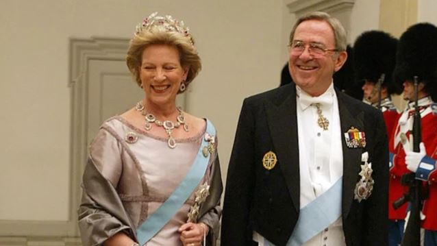 Greek Ruby Wreath | Όταν η Άννα Μαρία φόρεσε το μυθικό ελληνικό διάδημα από ρουμπίνια της βασίλισσας Όλγας