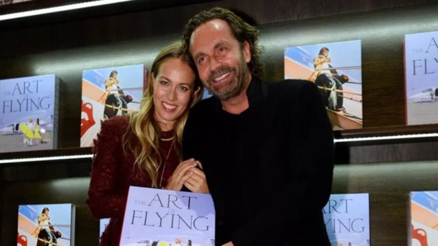 &quot;Απαραδεκτη αναρτηση!&quot;: Το σχολιο που εκανε αισθηση στη φωτογραφια της Nina Flohr στο Βρετανικο Μουσειο