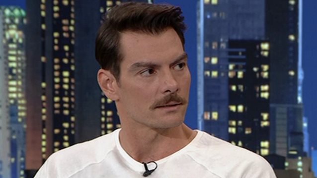 Γιάννης Κουκουράκης: Οι προσωπικές αποκαλύψεις στο The 2Night Show: Οι άμυνες, το παιχνίδι της δημοσιότητας &amp; ο χαρακτηρισμός του «σνομπ»