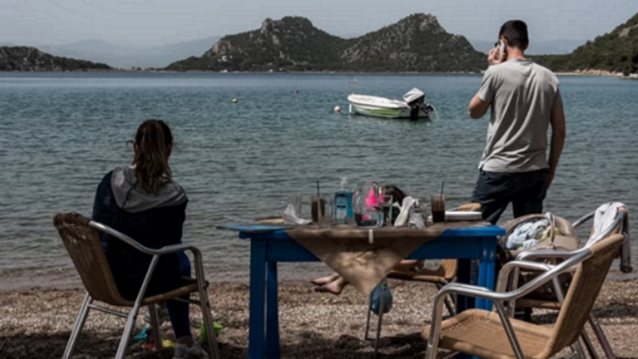 Συνεχίζεται η καλοκαιρία: Μέχρι τους 34 °C θα σκαρφαλώσει την Κυριακή το θερμόμετρο - Χαλάει από το απόγευμα στα βόρεια