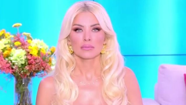 Κατερίνα Καινούργιου: &quot;Παραλίγο να αποκλειστώ στην Πάρο - Μιλάγαμε με τον Γιώργο Λιάγκα και μου λέει...&quot;