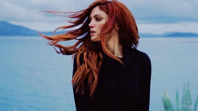 Μαίρη Συνατσάκη: Οι φωτογραφίες με τα νέα μακριά μαλλιά της