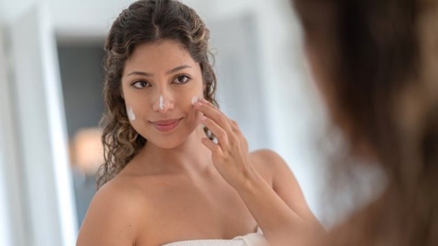 6 τρόποι να κάνεις την beauty routine σου πιο αποτελεσματική: Με τα σωστά προϊόντα

