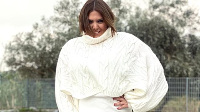 Winter White | Πώς θα φορέσεις το λευκό φέτος τον χειμώνα σύμφωνα με τη Δανάη Μπάρκα