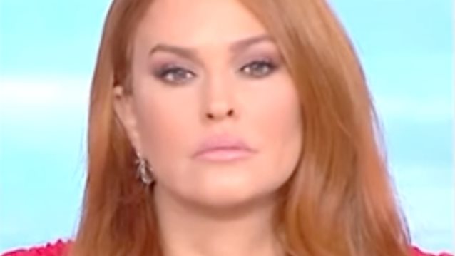 Σίσσυ Χρηστίδου: "Είναι μια γυναίκα που τελείωσε ο γάμος της, έχει δύο παιδιά και πρέπει να βρει τα καινούργια της πατήματα"