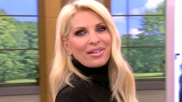 Ελένη Μενεγάκη: Το απρόοπτο στην έναρξη της εκπομπής της! Τι συνέβη;