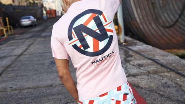 #SummerFavorites | Το T-shirt στην απόχρωση του καλοκαιριού που πρέπει να αποκτήσεις