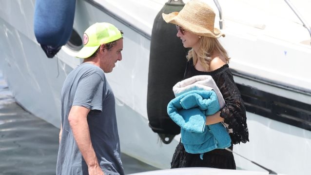 Η Δούκισσα Νομικού και ο Δημήτρης Θεοδωρίδης διακοπές στη Μύκονο - Οι φωτογραφίες στο σκάφος