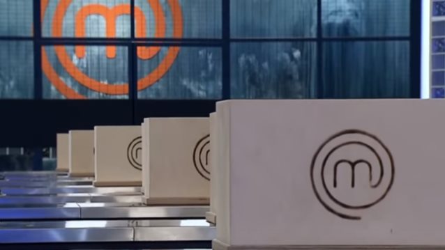 MasterChef: H guest εμφάνιση της Ελένης Ψυχούλη, το «κουλό» πιάτο της δοκιμασίας και τα νεύρα του Σωτήρη Κοντιζά με την Ηλέκτρα