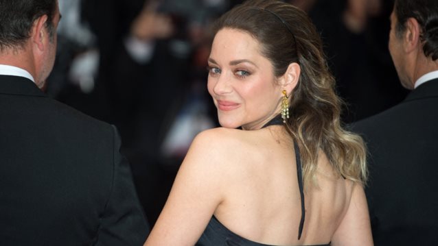 Η Chanel δημιουργία που επέλεξε η Marion Cotillard στην τελετή λήξης του Marrakech Film Festival