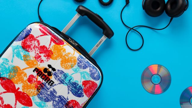 Carpisa: Παρουσιάζει την πιο «τραγανή» βαλίτσα της σεζόν