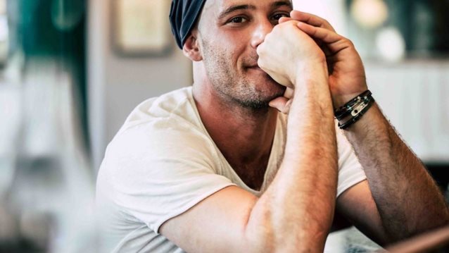 Αντίνοος Αλμπάνης: Η πρωτοφανής υβριστική επίθεση στα social media &amp; η απάντησή του