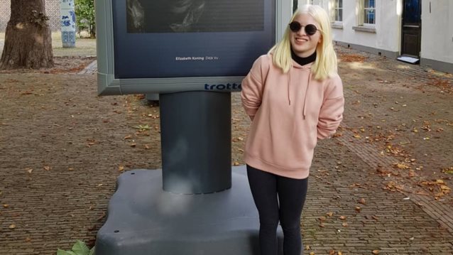 H παραμυθένια ζωή της Xue Li: Γεννήθηκε με αλμπινισμό, εγκαταλείφθηκε όταν ήταν μωρό &amp; σήμερα είναι μοντέλο κορυφαίων brands!