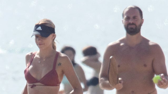 Ηλίας Βρεττός | Καλοκαιρινές στιγμές στην Νάξο μαζί με την σύντροφό του