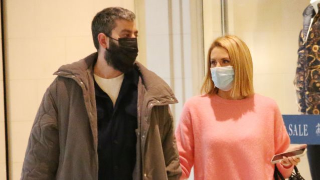 Η Φωτεινή Πετρογιάννη σε σπάνια δημόσια εμφάνιση με τον σύντροφό της