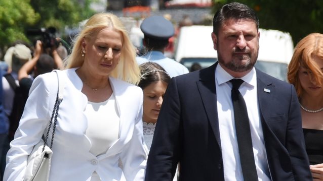 Λύθηκε το... μυστήριο για το τι κάνει ο Χαρδαλιάς με τη γυναίκα του 3-4 φορές την ημέρα - Το νέο βίντεο