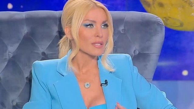 H Κατερίνα Καινούργιου για όλα | Ο φόβος για τα κοινωνικά θέματα, τα "χαστούκια" στην προσωπική της ζωή &amp; η τρυφερή δήλωση για τον έρωτα