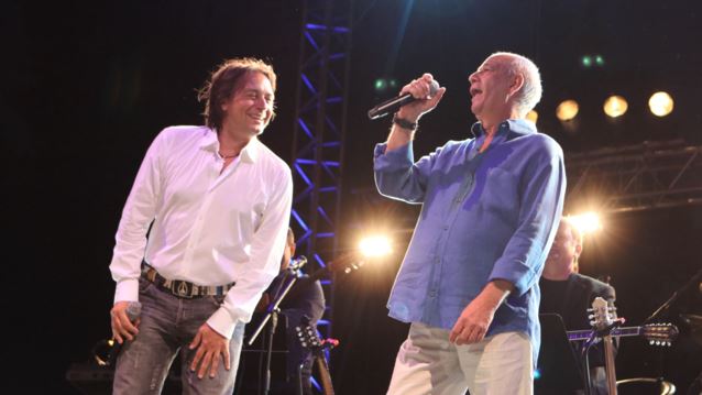 Συγκινεί ο Γιάννης Κότσιρας για τον Δημήτρη Μητροπάνο: &quot;Μου κόπηκαν τα πόδια - Ζήτησα την κατανόηση του κόσμου&quot;