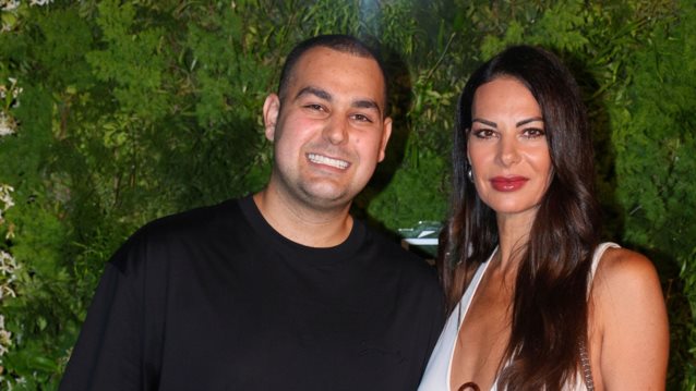 Χρήστος Κούγιας: &quot;Δεν έχω ζήσει τη νορμάλ ελληνική οικογένεια. Ακόμα και όταν οι γονείς μου ήταν μαζί η κατάσταση ήταν χαοτική&quot;