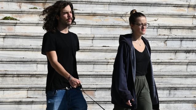 Άγγελος Λάτσιος &amp; Γαία Μερκούρη | Χαλαρές στιγμές στο κέντρο της Αθήνας