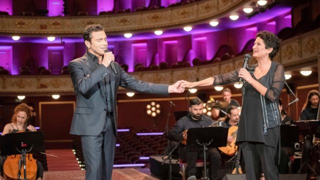 Σπίτι με το MEGA: Preview: Δείτε την Άλκηστη Πρωτοψάλτη να ερμηνεύει τον «Άγγελο μου» στη σκηνή του Δημοτικού Θεάτρου Πειραιά