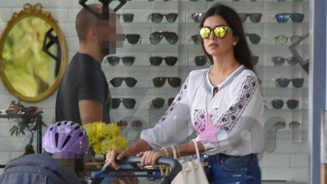 Σταματίνα Τσιμτσιλή: Με τον Θέμη Σοφό και τα παιδιά της στην Κηφισιά! Όλα τα στιγμιότυπα