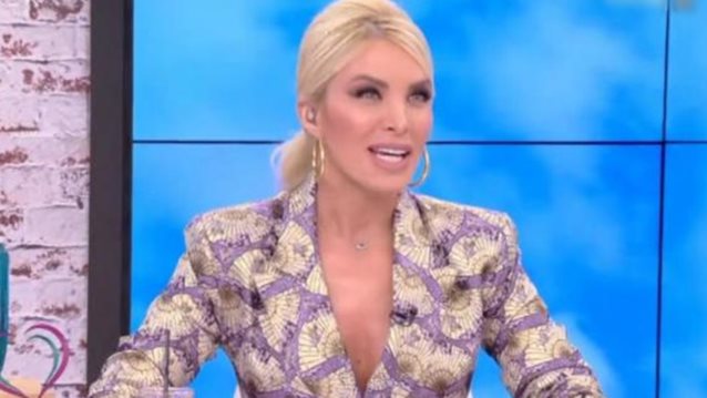 Κατερίνα Καινούργιου: Η παιδική φωτογραφία που την έκανε να συγκινηθεί on air