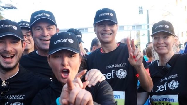 39ος Μαραθώνιος της Αθήνας: Οι επώνυμοι που έλαβαν μέρος - Από την Παπαρίζου μέχρι τον Φραγκούλη