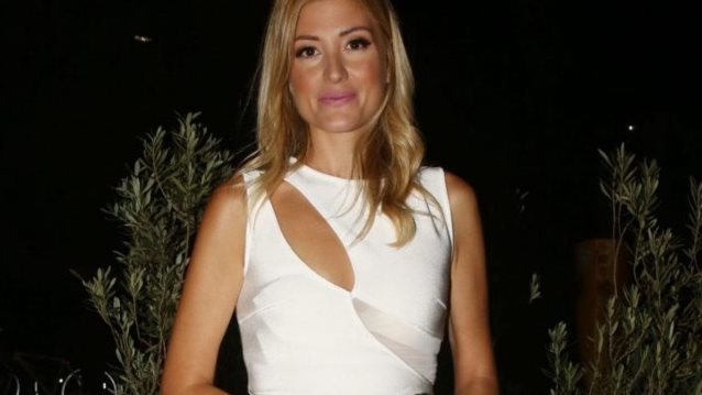 Ράνια Τζίμα : Με πιο κοντά μαλλιά από ποτέ στην πρεμιέρα του νέου Mega