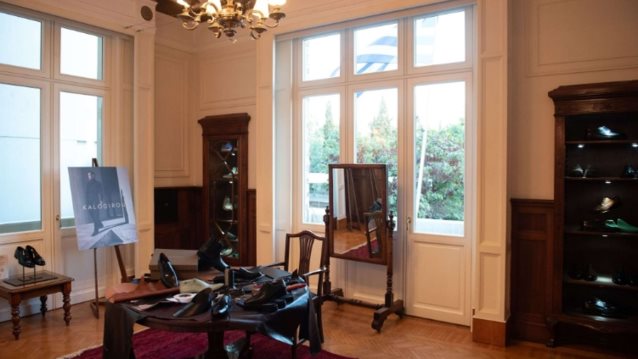 Esquire Townhouse Athens: H εταιρεία Kalogirou &quot;αφηγείται&quot; την ιστορία των υποδημάτων