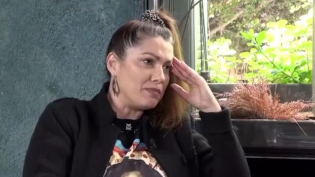 Κλέλια Ρένεση: "Ο μπαμπάς υπάρχει σαν φιγούρα, μια παρουσία σπανιότατη στη δική μας την περίπτωση"