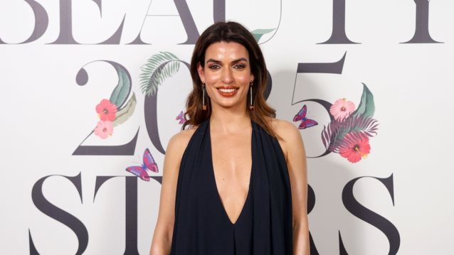 Τόνια Σωτηροπούλου | Το αγαπημένο της αντηλιακό προσώπου προσφέρει αψεγάδιαστη επιδερμίδα