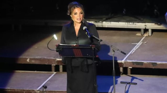 Άντζελα Γκερέκου | Στο Ηρώδειο με silver δημιουργία και την κόρη της, Μαρία Βοσκοπούλου στο πλευρό της