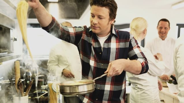 Jamie Oliver: Τι έχει να σε διδάξει για τη ζωή ο κορυφαίος βρετανός σεφ; 
