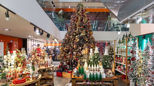 Μαγικά Χριστούγεννα στα πολυκαταστήματα notos!