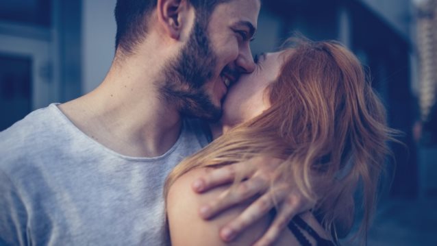 Είσαι μόνη; : Θα αγαπήσεις τότε το Rantevu!